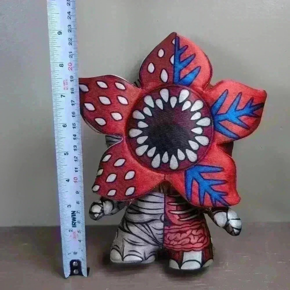 Stranger Things 25cm Demogorgan Plush - Netflix Hit Stranger Things - Picture 2 of 8